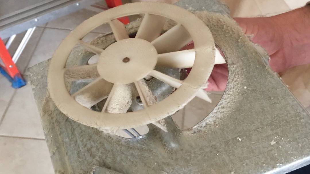 bathroom exhaust fan cleaning